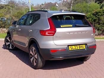 Used Volvo XC40 Plus 211 HP (155 kW) 2023 Gold SUV