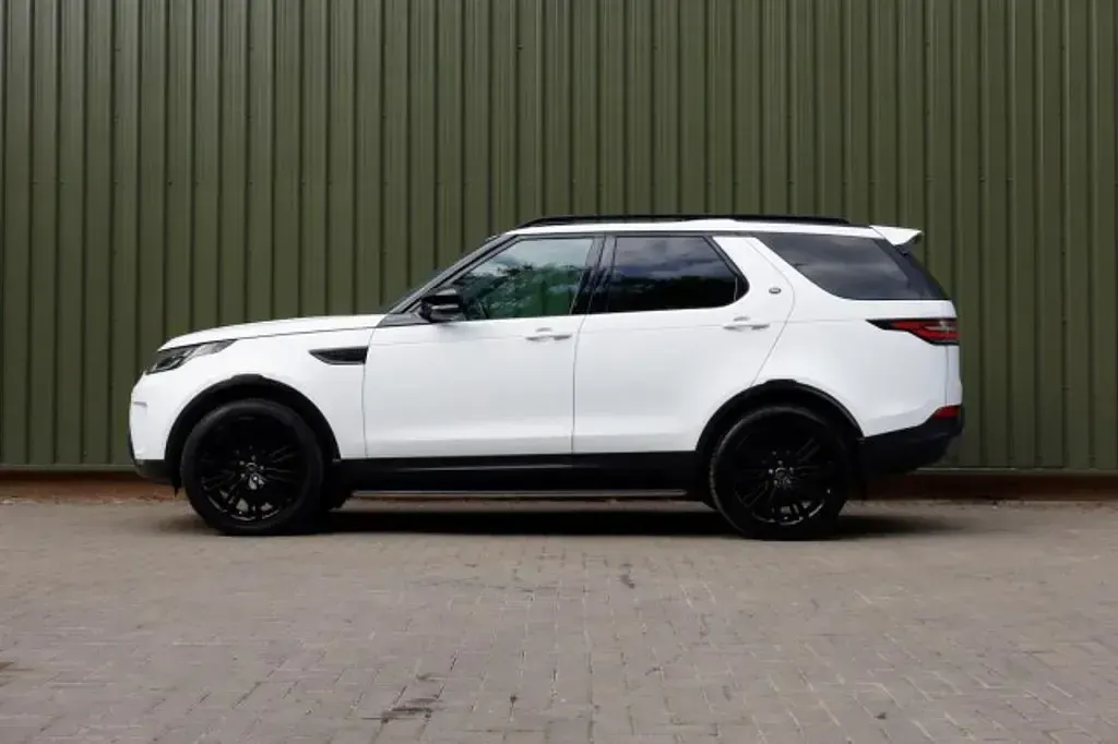Used Land Rover Discovery HSE 2018 White SUV
