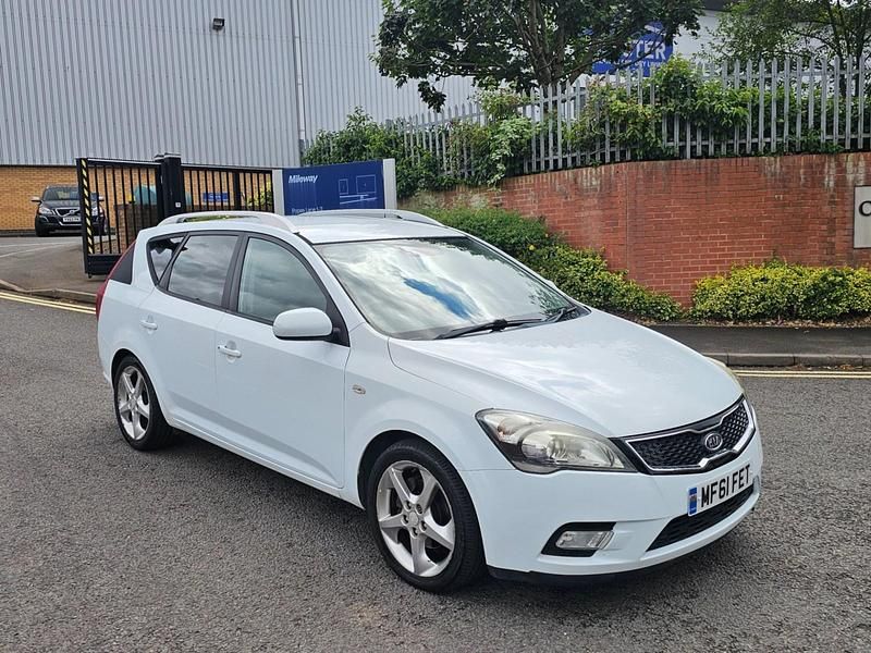 Usado Kia Ceed 2011 Branco Citadino