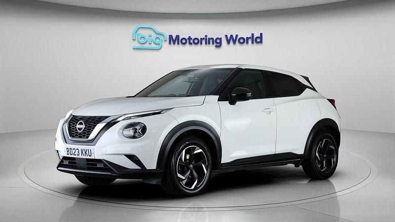 Used Nissan Juke N-Connecta 114 HP (83 kW) 2023 White SUV