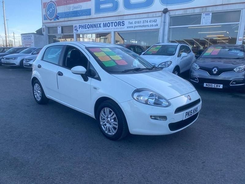 Used Fiat Punto Pop 69 HP (50 kW) 2015 White Hatchback