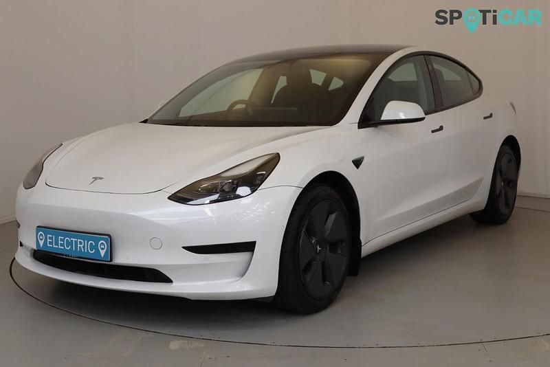 Used Tesla Model 3 Standard Range Plus 177 kW (241 HP) 2021 White Sedan