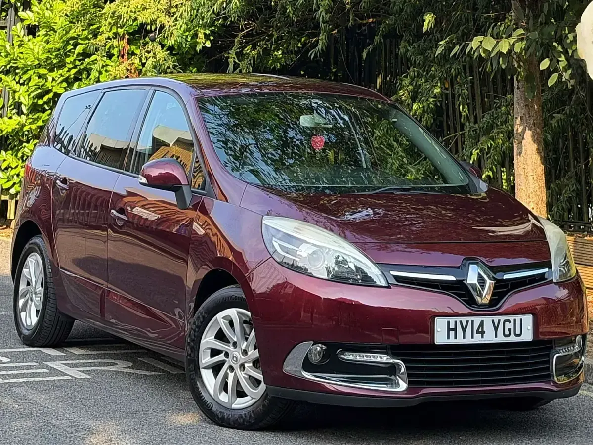 Used Renault Grand Scénic III Dynamique 110 HP (80 kW) 2014 Red MPV