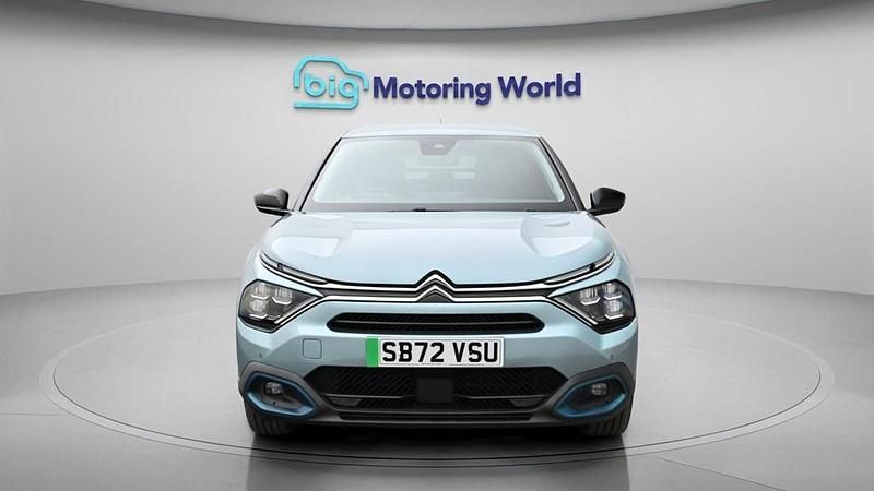 Usado Citroën e-C4 Shine 100 kW (136 HP) 2023 Citadino