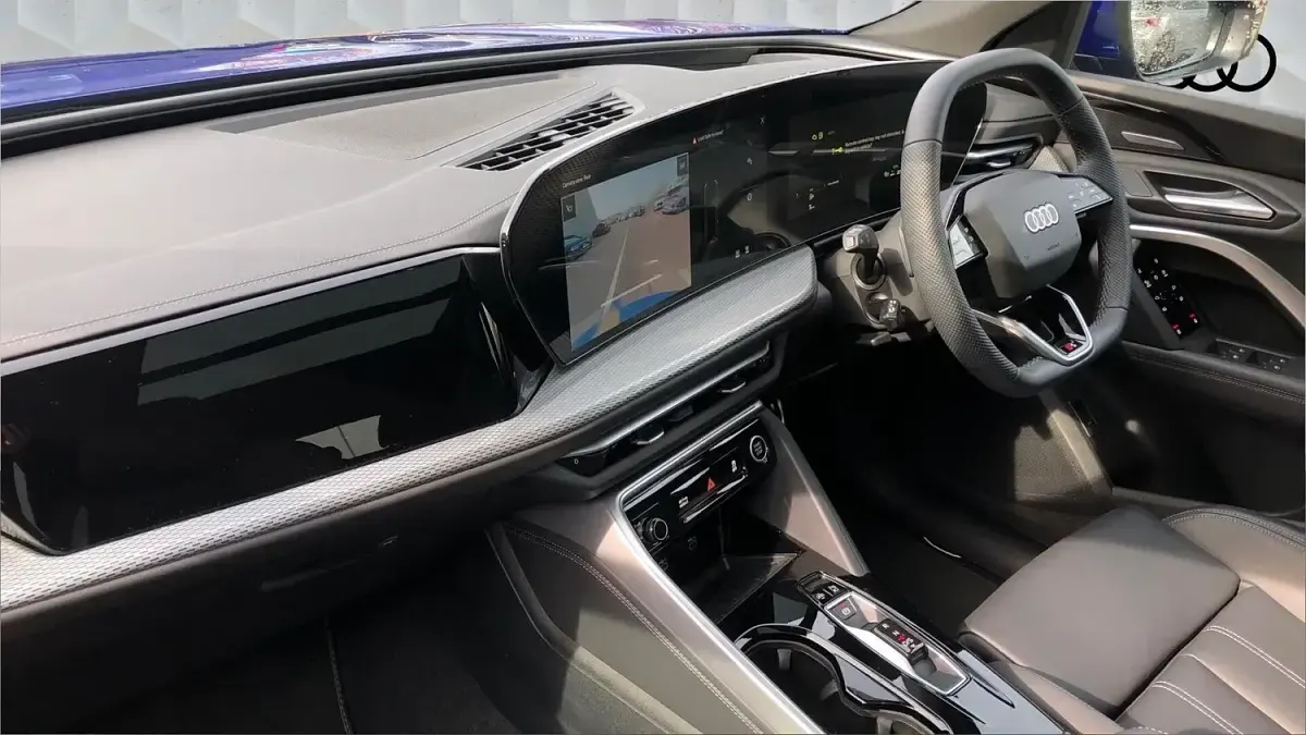 Begagnad Audi Q5 Sportback S-Line 204 HK (150 kW) 2025 Blå SUV