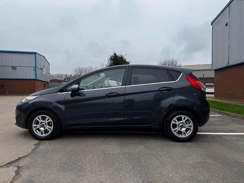 Used Ford Fiesta Titanium 2013 Grey Hatchback