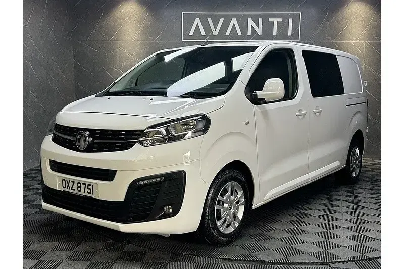 Used Vauxhall Vivaro Sportive 120 HP (88 kW) 2020 White MPV