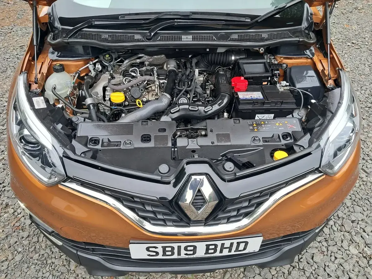 Used Renault Captur Iconic 2019 Orange SUV