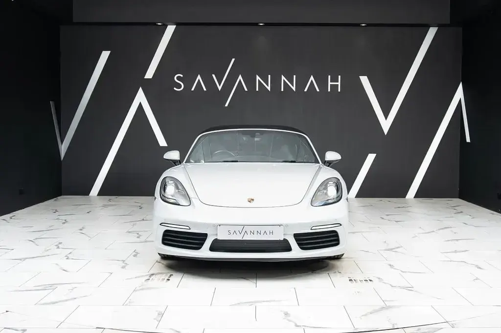 Used Porsche 718 Boxster 300 HP (220 kW) 2017 White Cabriolet