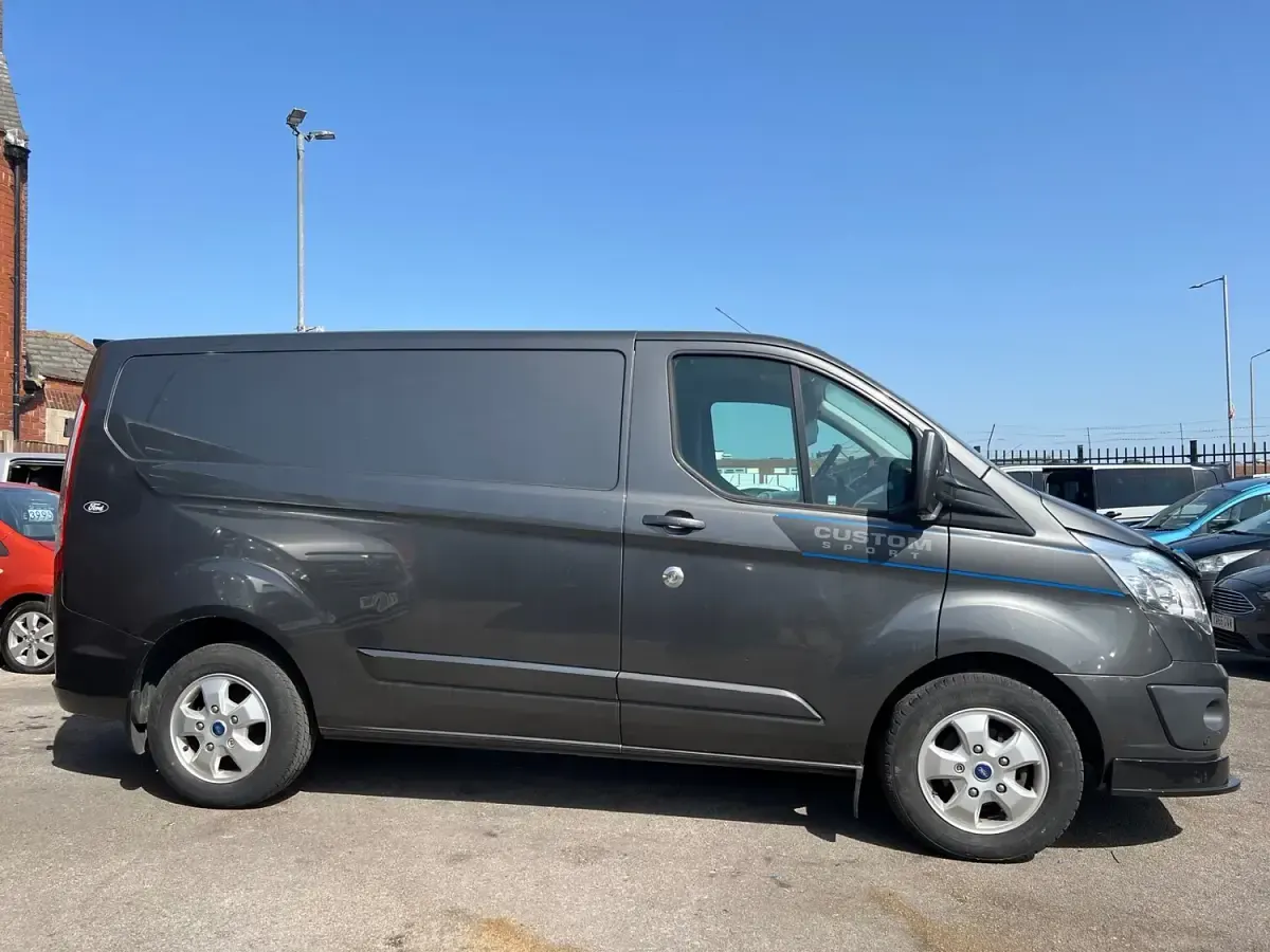 Used Ford Transit Custom Limited 125 HP (91 kW) 2016 Grey Van