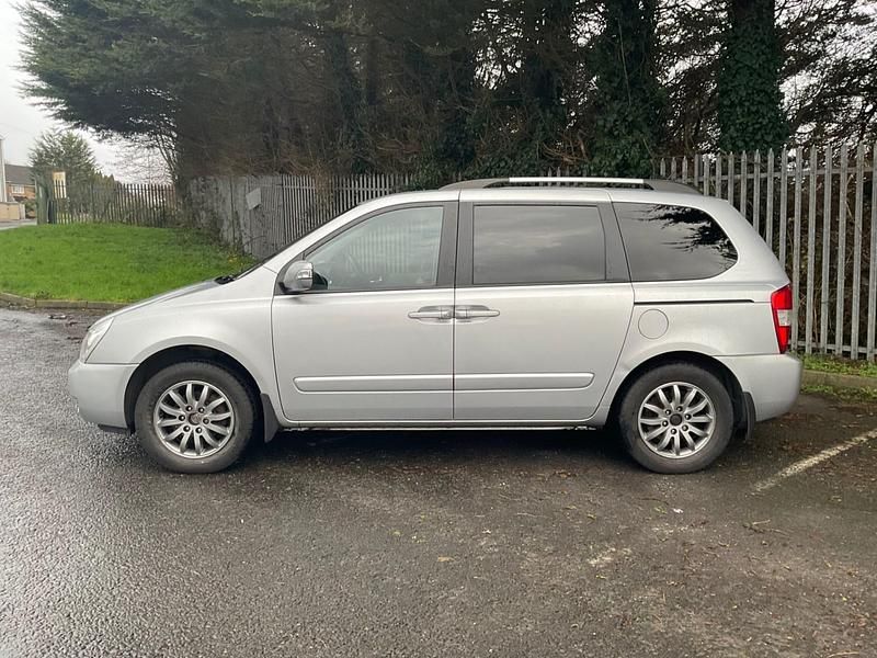 Used Kia Sedona 2010 Silver Van