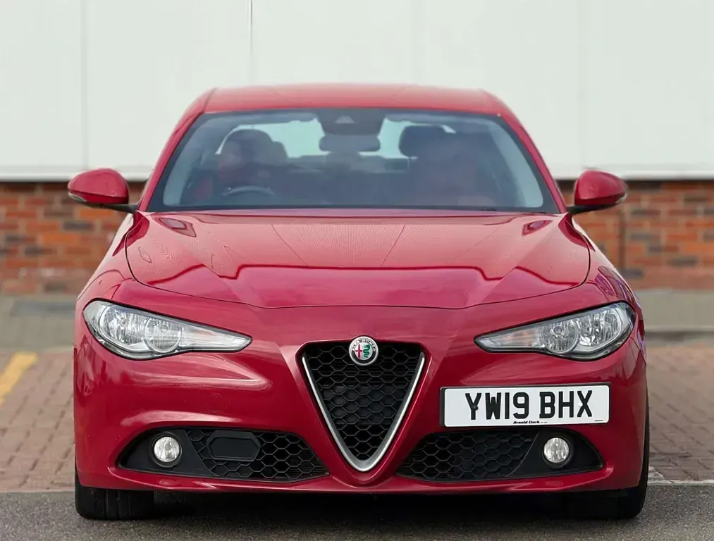 Used Alfa Romeo Giulia Saloon Super 2019 Red Sedan