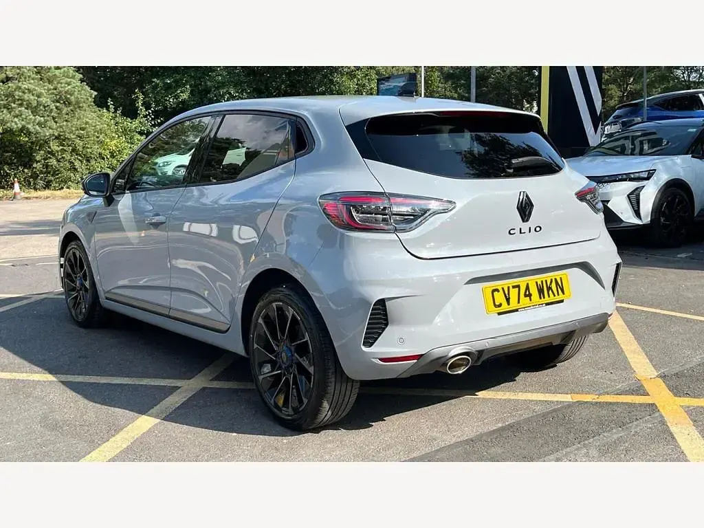 Used Renault Clio Esprit Alpine 90 HP (66 kW) 2024 Grey  Hatchback