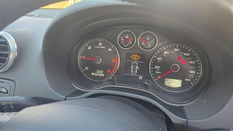 Used Audi A3 Sportback Sport 140 HP (102 kW) 2010 Blue Hatchback