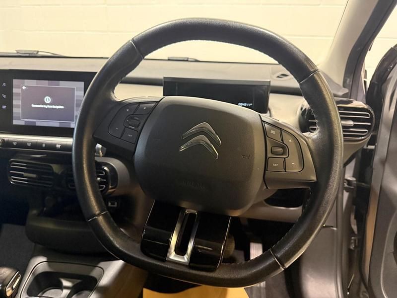 Used Citroën C4 Cactus Flair 108 HP (79 kW) 2018 Grey Hatchback