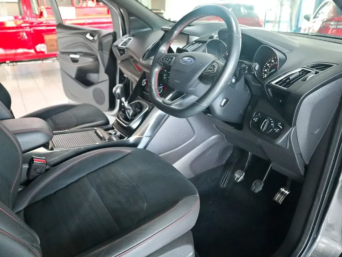 Used Ford Kuga ST-Line 150 HP (110 kW) 2019 Grey SUV