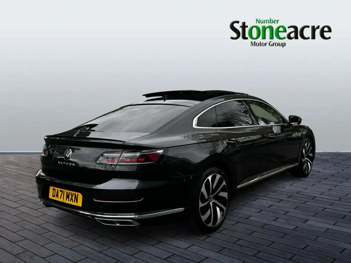Begagnad VW Arteon R-line 190 HK (139 kW) 2021 Grå Halvkombi