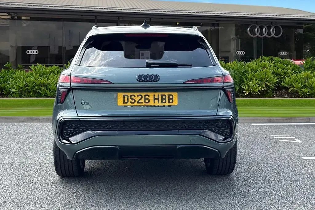 New Audi Q3 Advanced 150 HP (110 kW) 2026 Green SUV