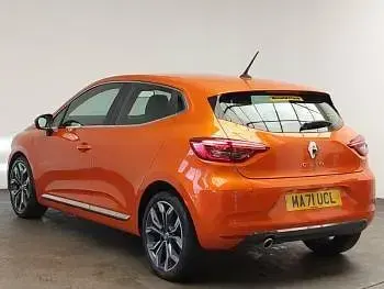 Used Renault Clio Version S 90 HP (66 kW) 2021 Orange Hatchback