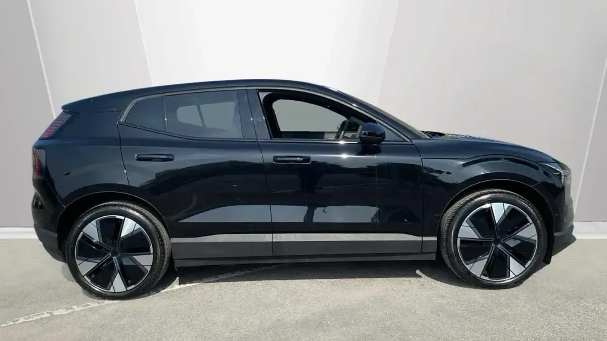 Used Volvo EX30 Ultra 200 kW (272 HP) 2025 Black SUV