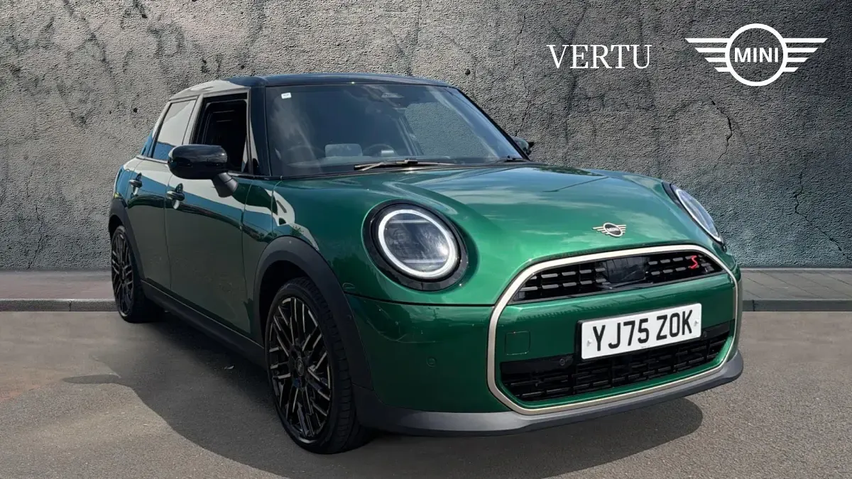 Used Mini Cooper Exclusive 150 kW (204 HP) 2026 Hatchback