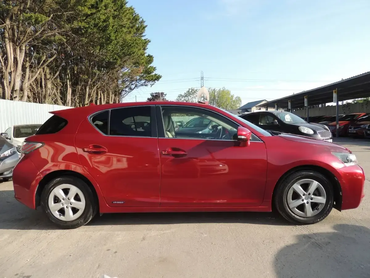 Used Lexus CT200h 2011 Red Hatchback