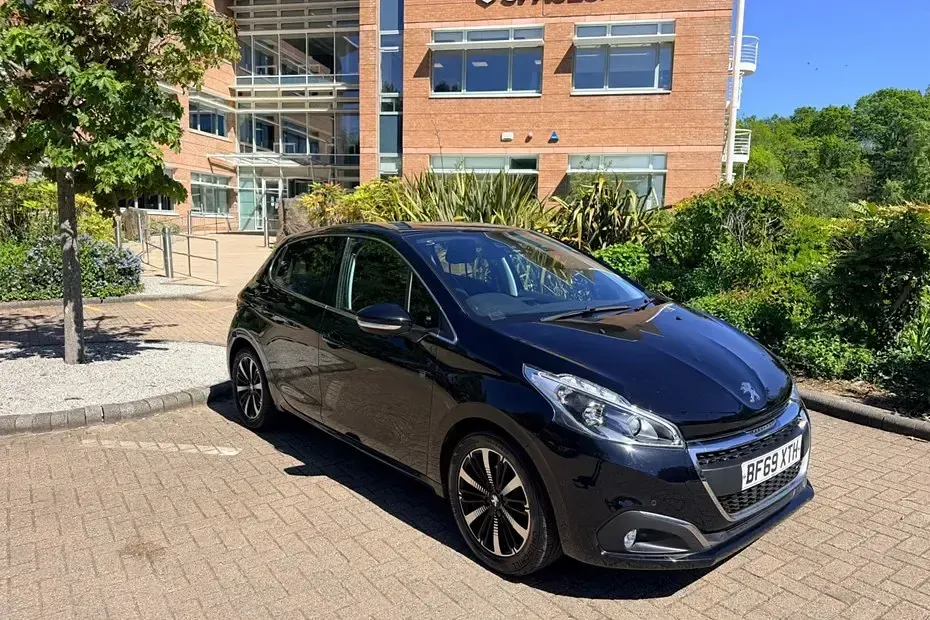 Used Peugeot 208 S 82 HP (60 kW) 2019 Black Hatchback