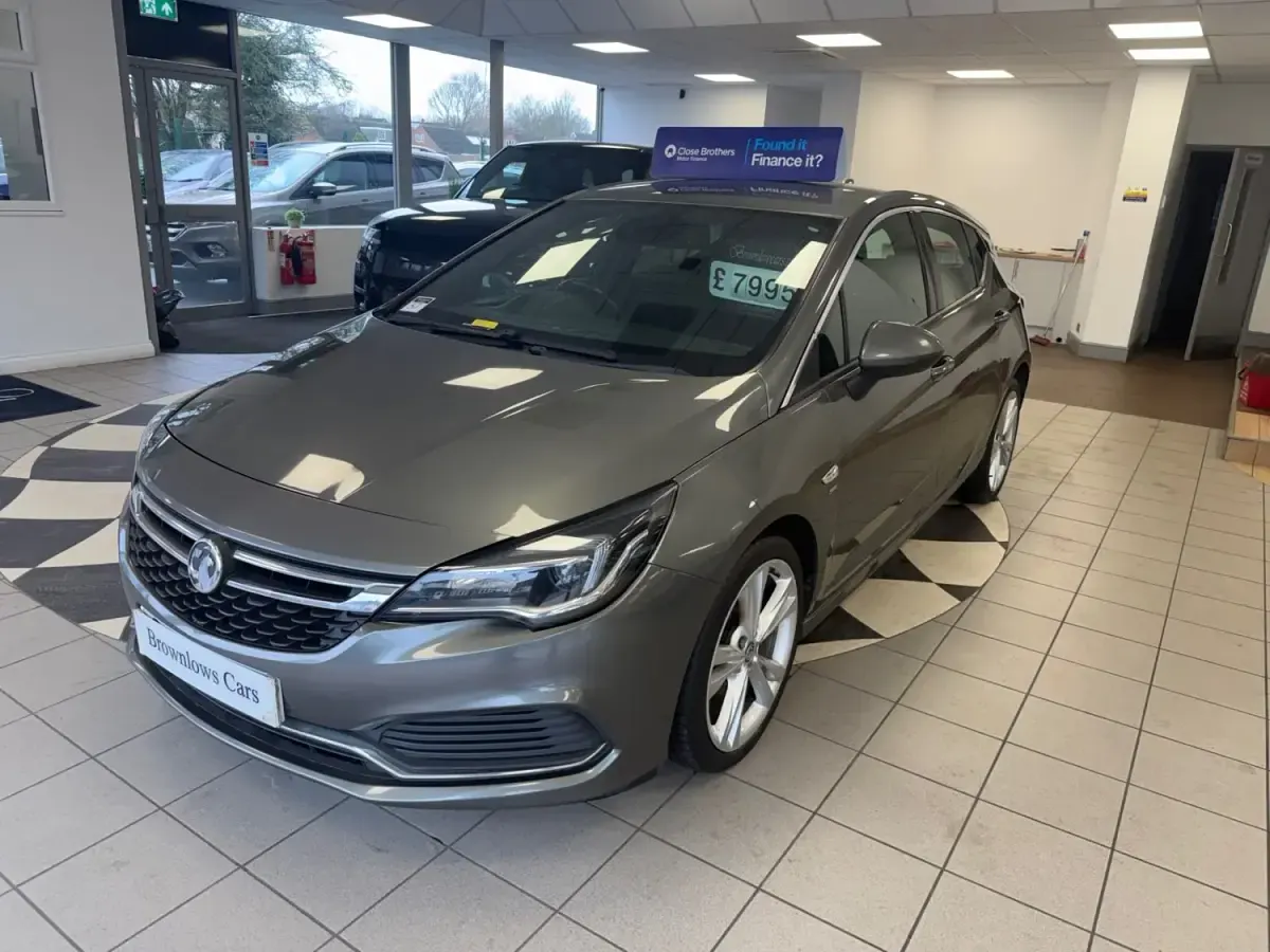 Gebraucht Vauxhall Astra SRi 150 PS (110 kW) 2018 Grau Kleinwagen