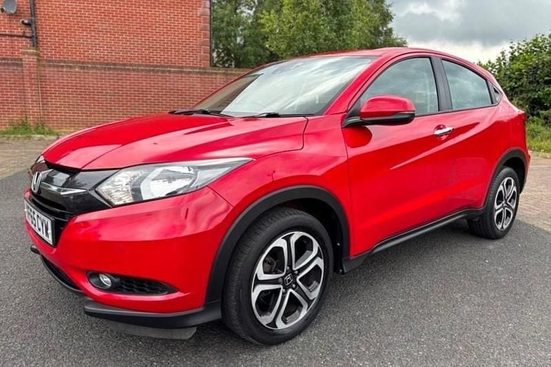 Bright red Used 2015 Honda HR-V SE SUV | £5,695 (Good price) - Image 1/1