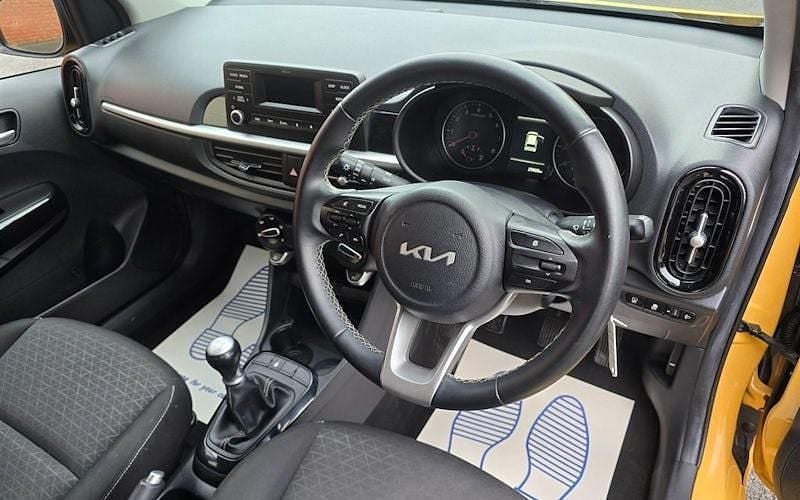 Used Kia Picanto 67 HP (49 kW) 2024 Hatchback