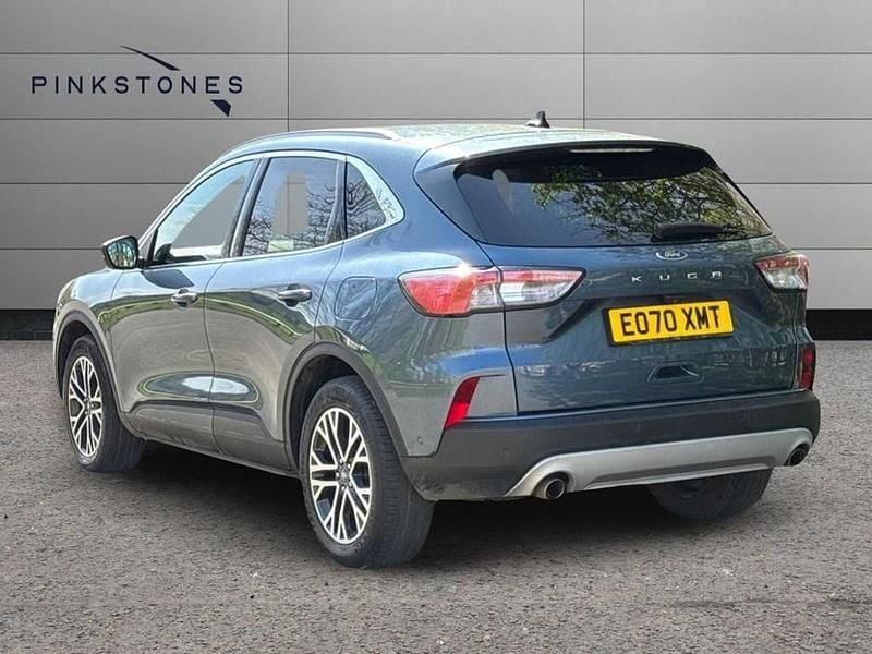 Begagnad Ford Kuga Titanium 2020 Blå SUV