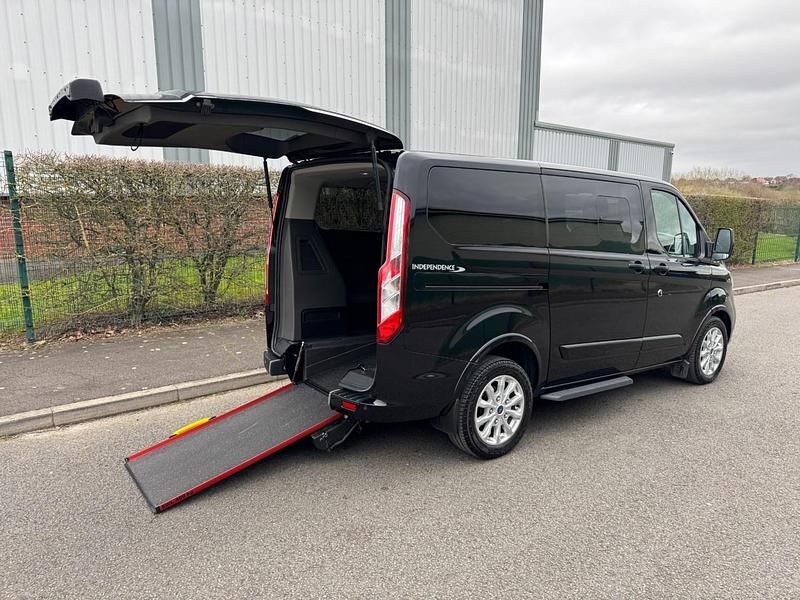 Used Ford Tourneo Titanium 130 HP (95 kW) 2022 Black MPV