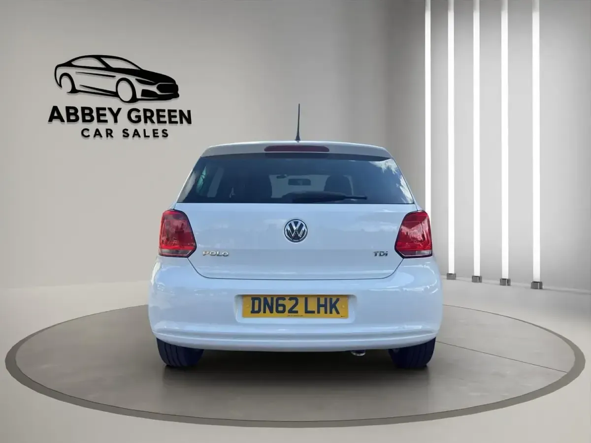 Begagnad VW Polo Match 75 HK (55 kW) 2012 Vit Halvkombi