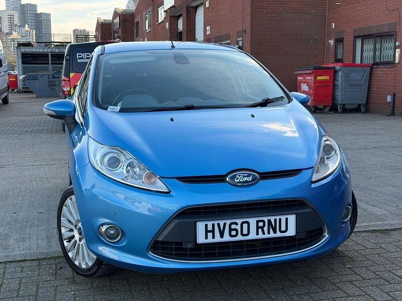 Used Ford Fiesta Titanium 96 HP (70 kW) 2010 Blue Hatchback