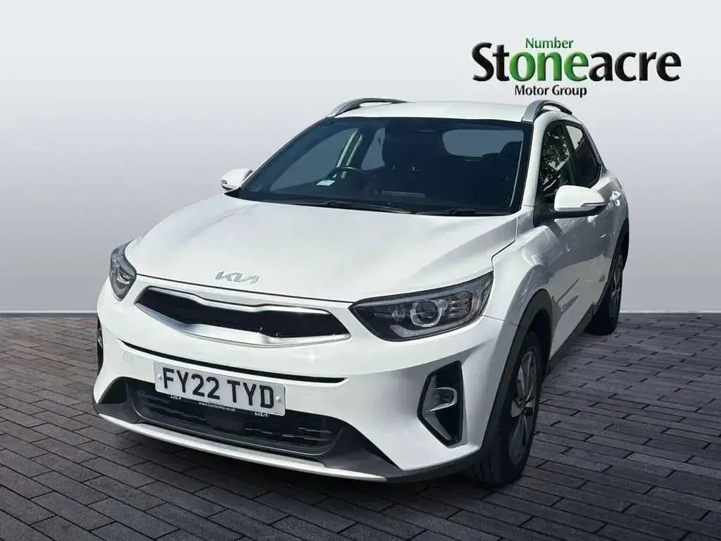 Used Kia Stonic 99 HP (72 kW) 2022 White SUV