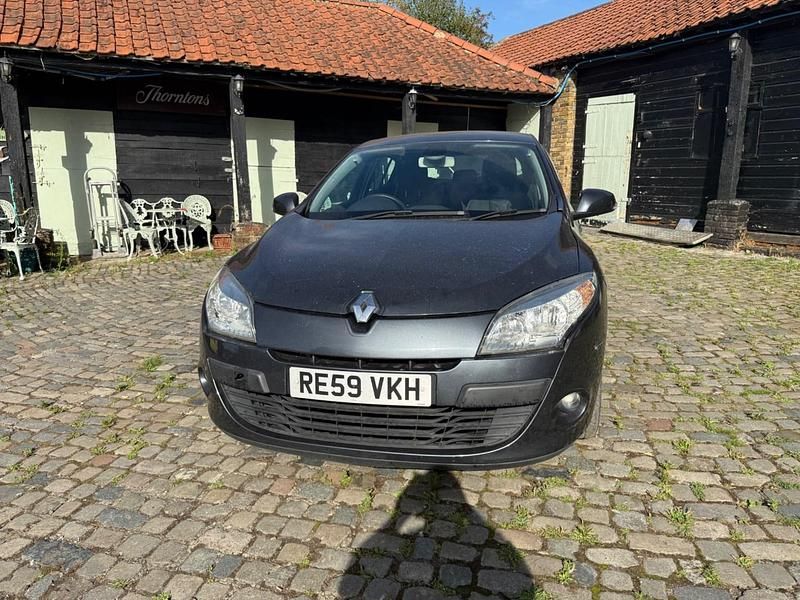 Grey Used 2009 Renault Mégane III Dynamique Hatchback | £950 - Image 1/4