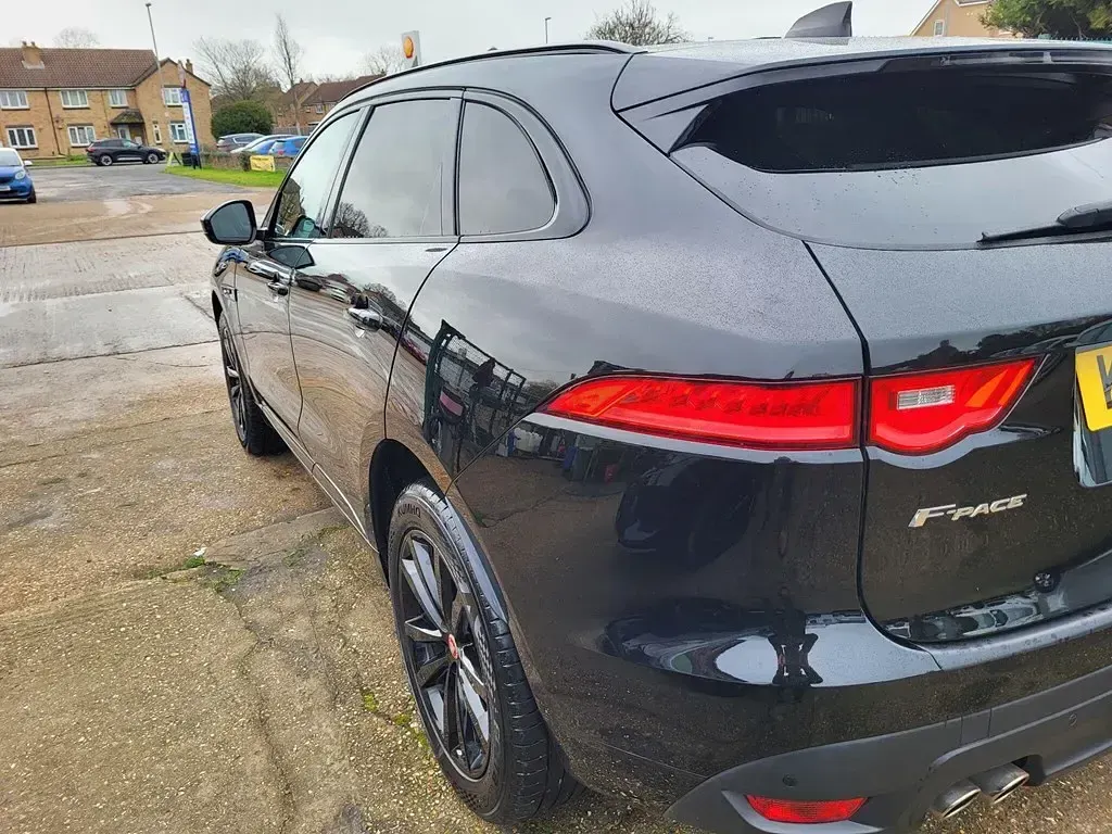 Used Jaguar F-Pace Chequered Flag 180 HP (132 kW) 2020 Black SUV