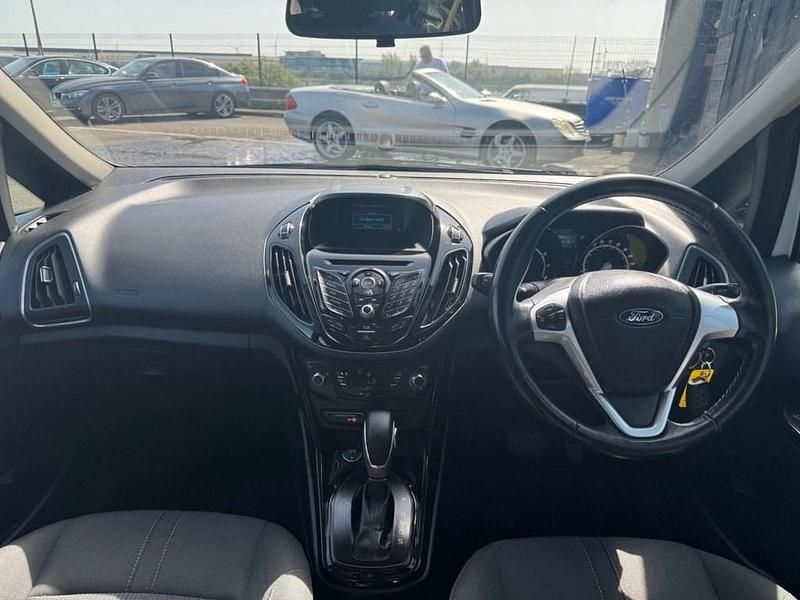Used Ford B-MAX Zetec 105 HP (77 kW) 2015 White MPV