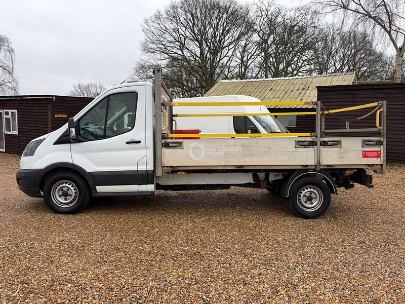 Usado Ford Transit S 130 HP (95 kW) 2019 Branco Cabrios