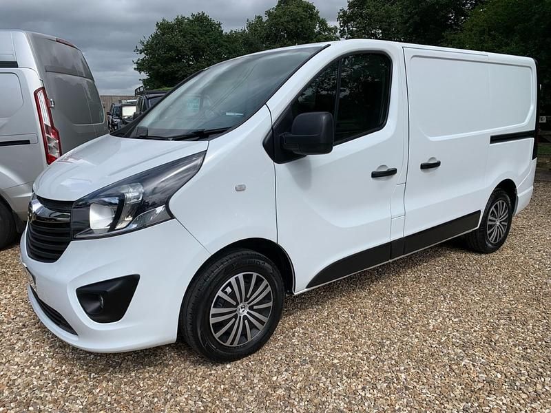 White Used 2019 Vauxhall Vivaro Sportive Van | £9,495 - Image 1/4