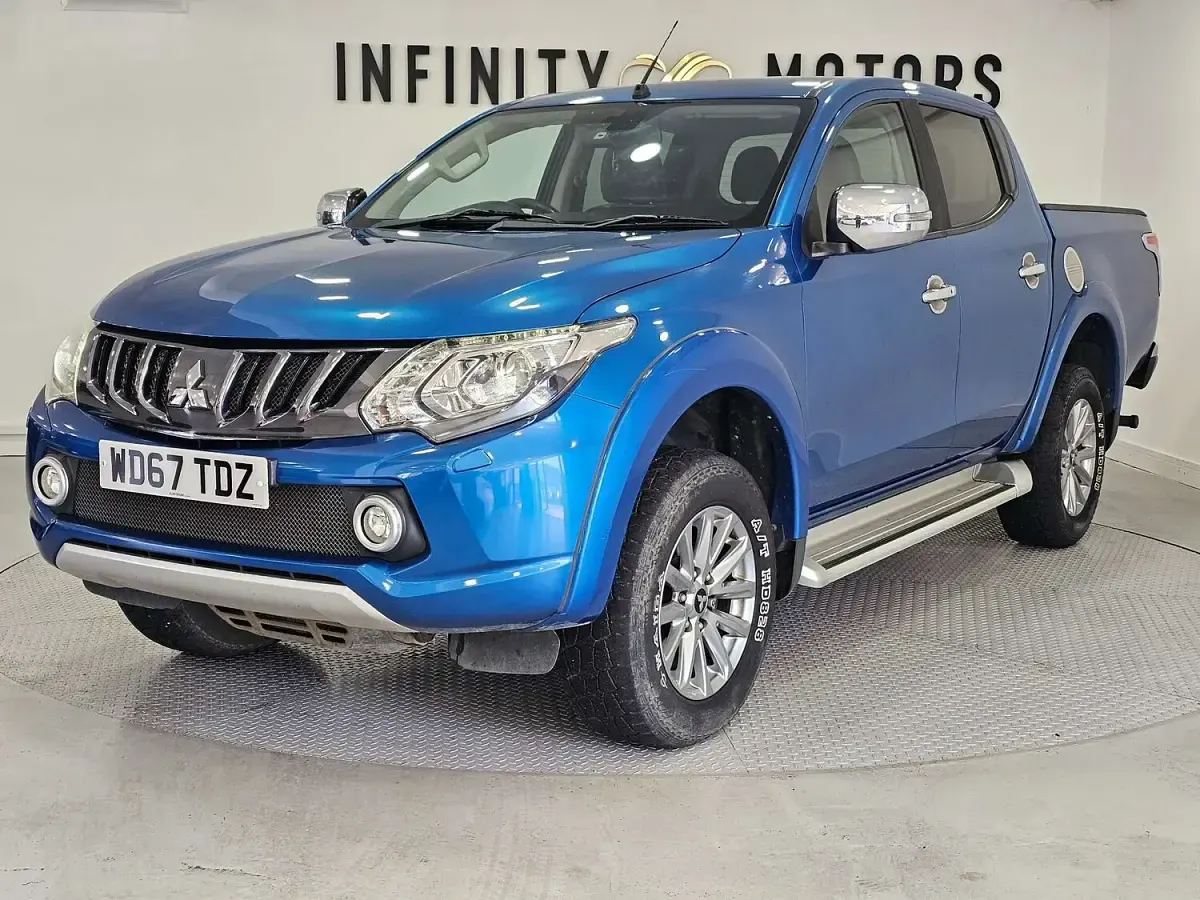 Used Mitsubishi L200 181 HP (133 kW) 2017 Blue Pickup