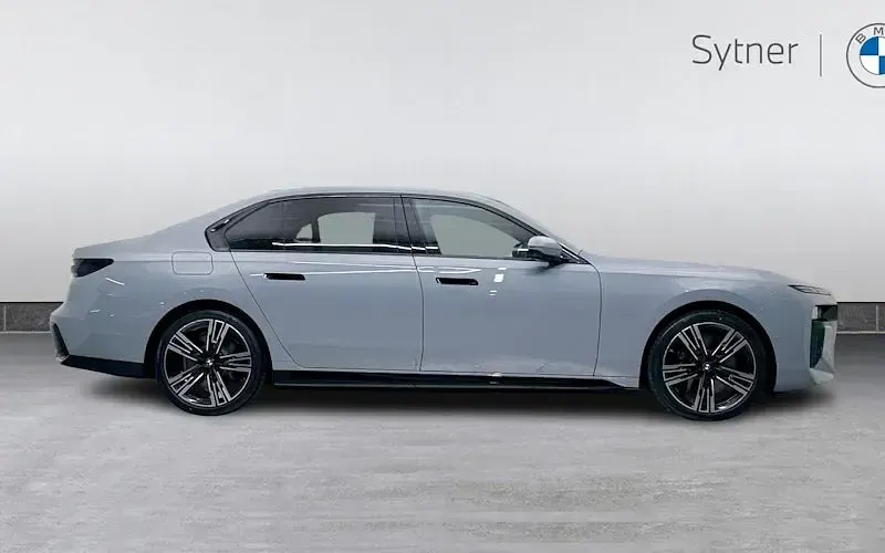 New BMW 750e M Sport 489 HP (359 kW) 2026 Sedan