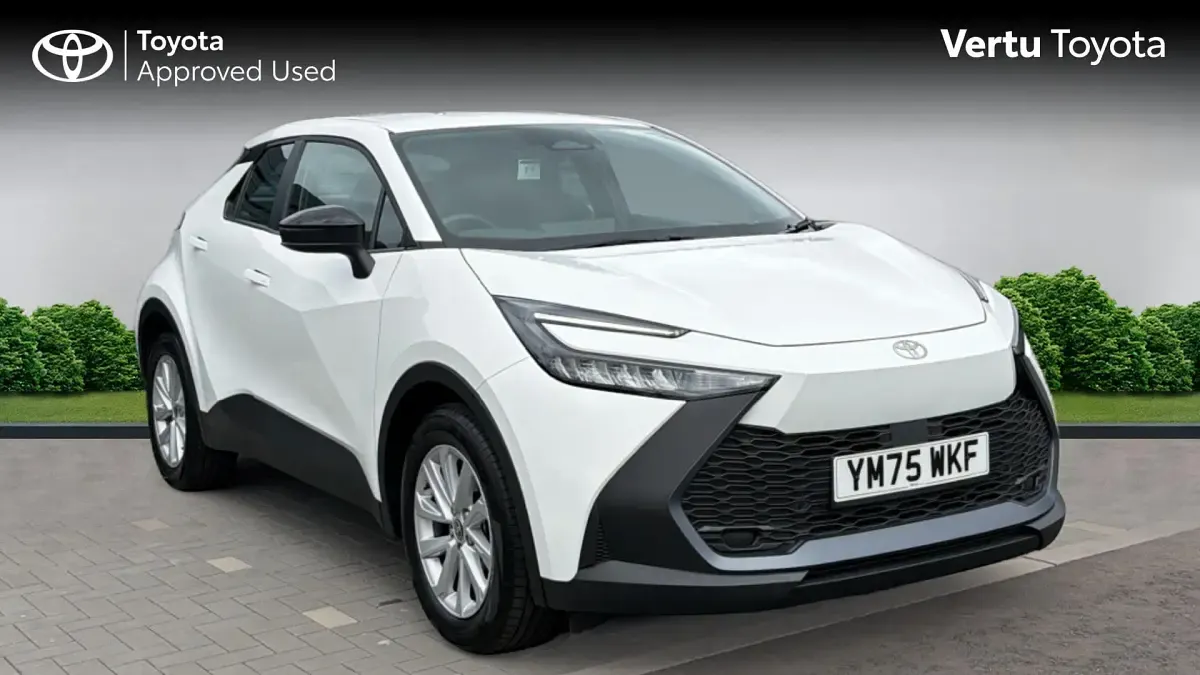 Used Toyota C-HR 140 HP (102 kW) 2026 SUV