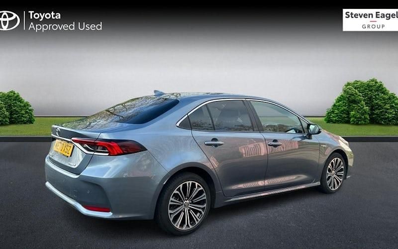 Used Toyota Corolla Design 122 HP (89 kW) 2022 Sedan