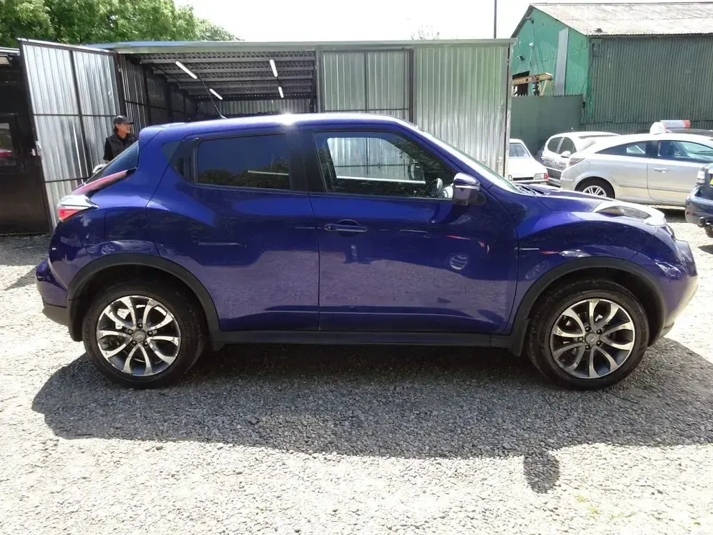 Used Nissan Juke Tekna 110 HP (80 kW) 2015 Blue SUV