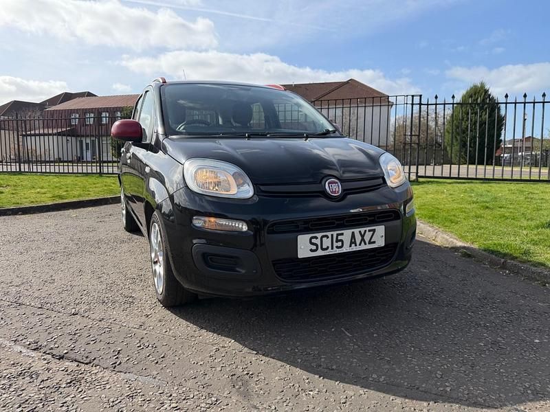 Usado Fiat Panda Easy 69 HP (50 kW) 2015 Preto Citadino