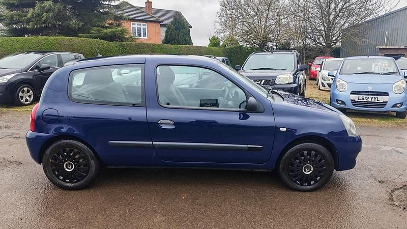 Used Renault Clio II Campus 2007 Blue Hatchback