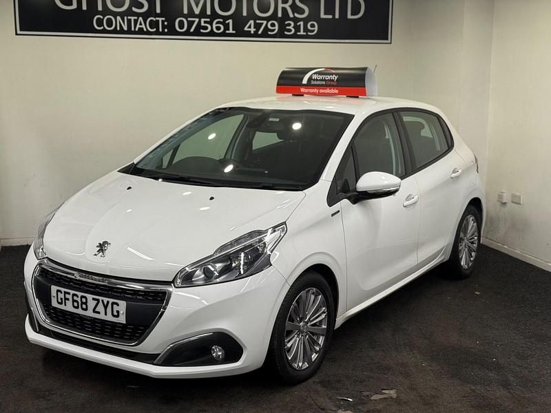 Used Peugeot 208 Signature Sky 2018 White Hatchback