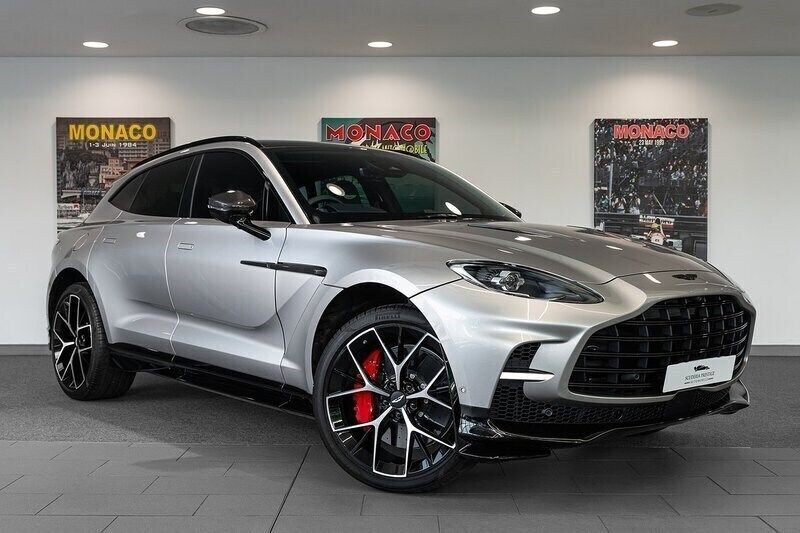 Aluminite silver metallic Used 2025 Aston Martin DBX SUV | £214,995 - Image 1/4