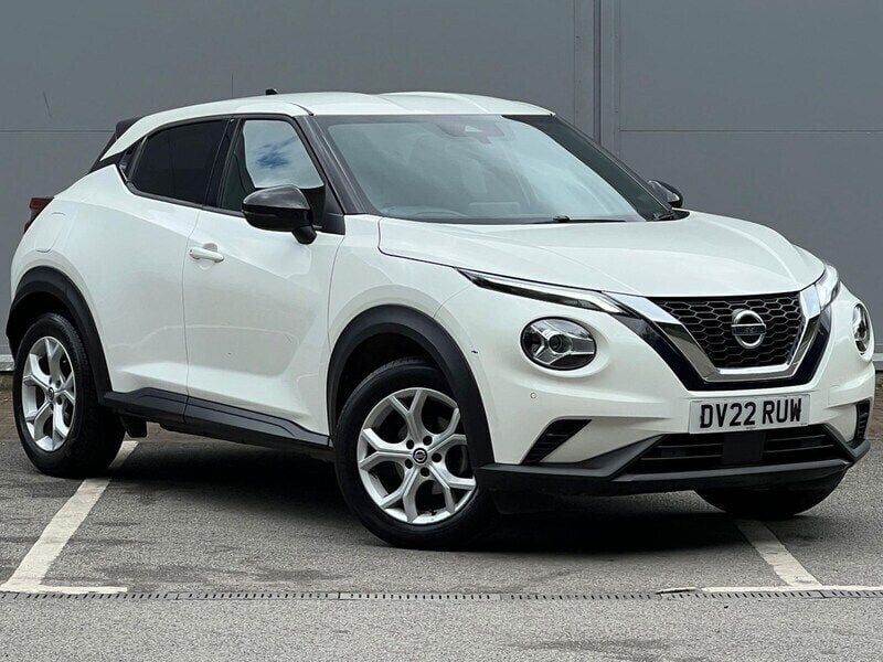 White Used 2022 Nissan Juke N-Connecta SUV | £14,995 (Fair price) - Image 1/4